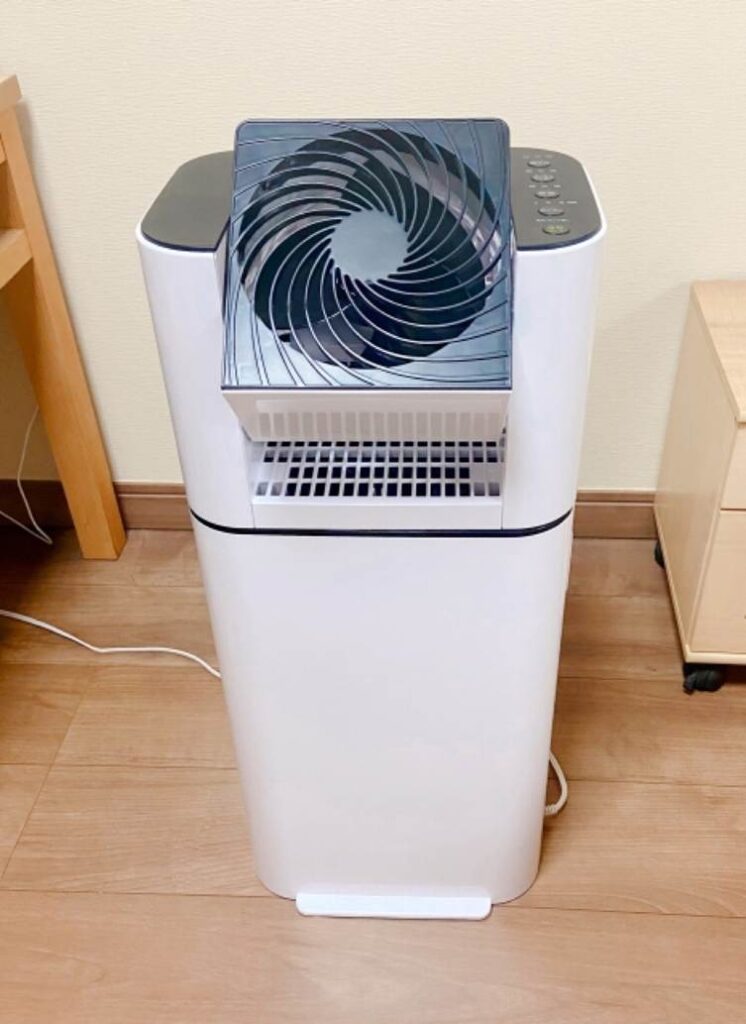 サーキュレーター付き除湿機