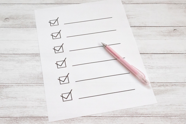 チェックリストと鉛筆